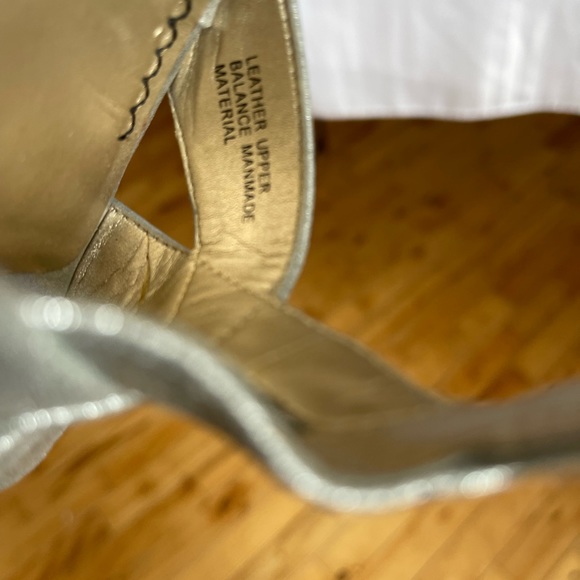 Woman’s Vintage Platinum BP silver shoes size 8 - Picture 6 of 6